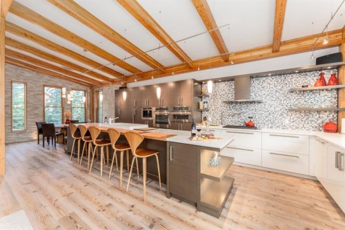 501 5 Street, Canmore, AB - Indoor Photo Showing Other Room