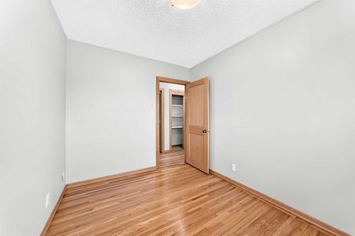 2808 Brecken Road Nw, Calgary, AB - Indoor Photo Showing Other Room