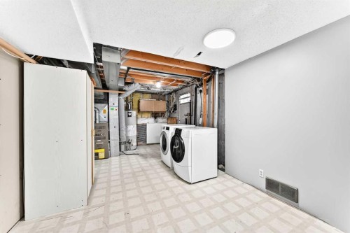 2808 Brecken Road Nw, Calgary, AB - Indoor Photo Showing Laundry Room