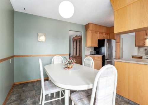 7919 Silver Springs Road Nw, Calgary, AB - Indoor Photo Showing Dining Room