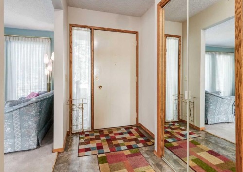 7919 Silver Springs Road Nw, Calgary, AB - Indoor Photo Showing Other Room