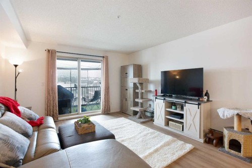 4310-60 Panatella Street Nw, Calgary, AB - Indoor Photo Showing Living Room