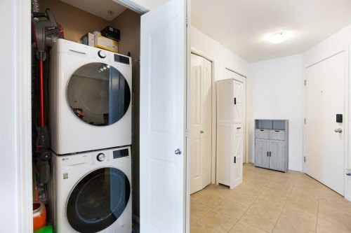 4310-60 Panatella Street Nw, Calgary, AB - Indoor Photo Showing Laundry Room