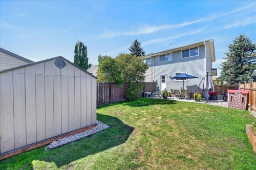 39 Midridge Gardens Se, Calgary, AB - Outdoor