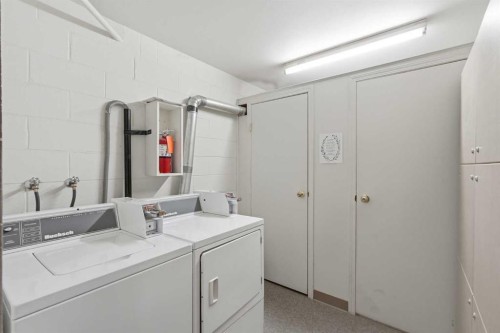 655 4 Avenue Ne, Calgary, AB - Indoor Photo Showing Laundry Room