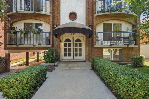 655 4 Avenue Ne, Calgary, AB - Outdoor With Balcony