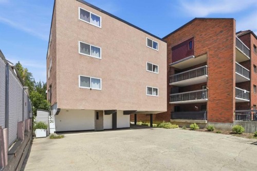 655 4 Avenue Ne, Calgary, AB - Outdoor With Balcony With Exterior