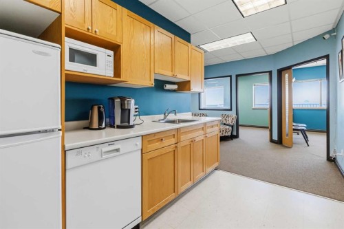 221-2770 3 Avenue Ne, Calgary, AB 