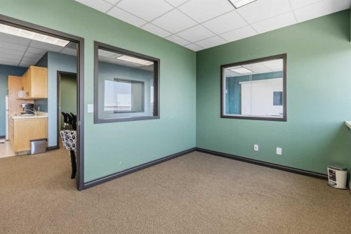 221-2770 3 Avenue Ne, Calgary, AB 