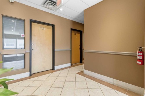 221-2770 3 Avenue Ne, Calgary, AB 