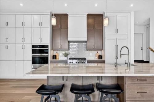 101-150 Marina Cove Se, Calgary, AB - Indoor Photo Showing Kitchen With Upgraded Kitchen