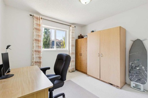 10521 Hidden Valley Drive Nw, Calgary, AB - Indoor Photo Showing Office
