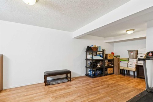 10521 Hidden Valley Drive Nw, Calgary, AB - Indoor