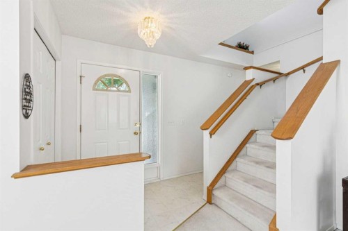 10521 Hidden Valley Drive Nw, Calgary, AB - Indoor Photo Showing Other Room