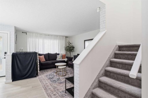 9 Ross Place, Crossfield, AB - Indoor