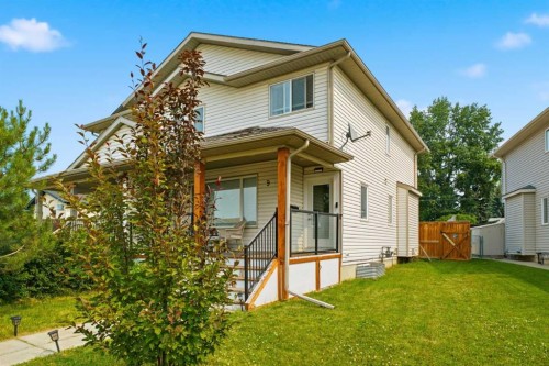 9 Ross Place, Crossfield, AB - Outdoor