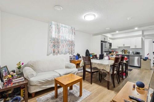 12 Copperhead Garden Se, Calgary, AB - Indoor Photo Showing Dining Room