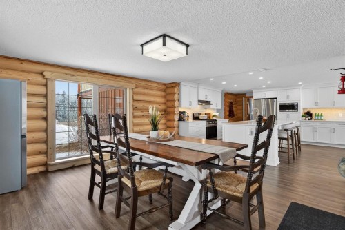 3-4535 Township Road 320, Rural Mountain View County, AB - Indoor Photo Showing Dining Room