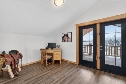 3-4535 Township Road 320, Rural Mountain View County, AB - Indoor Photo Showing Other Room