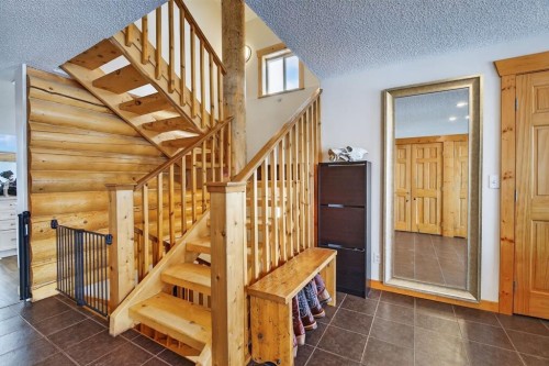 3-4535 Township Road 320, Rural Mountain View County, AB - Indoor Photo Showing Other Room