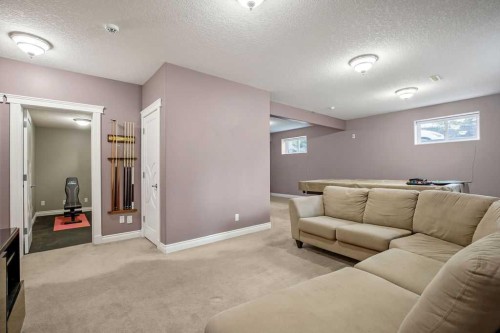 105 Lang Place, Okotoks, AB - Indoor