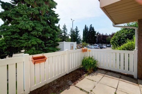 37-3015 51 Street Sw, Calgary, AB - Outdoor