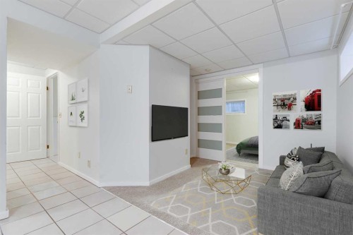 2416 14 Avenue Nw, Calgary, AB 