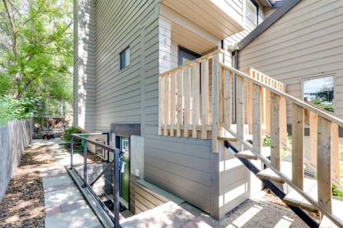 2416 14 Avenue Nw, Calgary, AB 