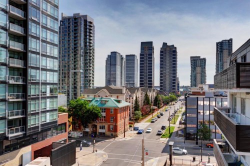 602-215 14 Avenue Sw, Calgary, AB - Outdoor With Balcony With Facade