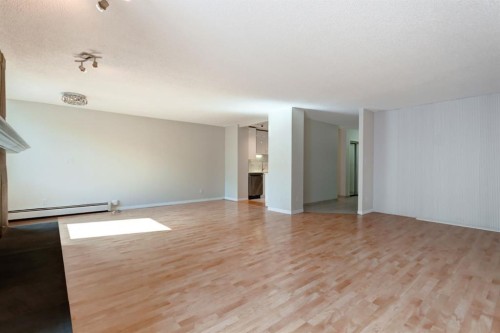 602-215 14 Avenue Sw, Calgary, AB - Indoor Photo Showing Other Room