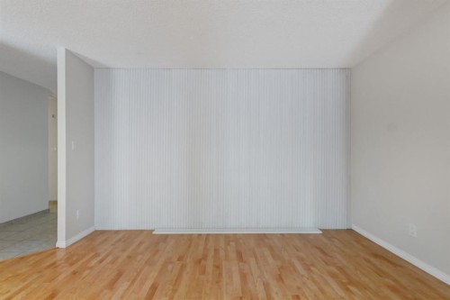 602-215 14 Avenue Sw, Calgary, AB - Indoor Photo Showing Other Room