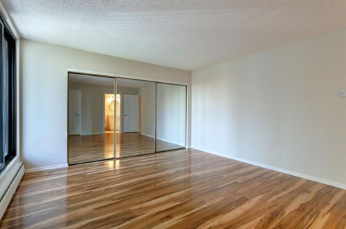 602-215 14 Avenue Sw, Calgary, AB - Indoor Photo Showing Other Room