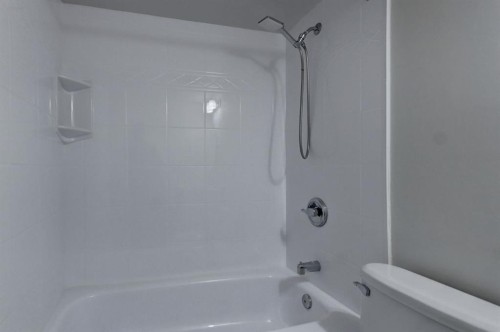 602-215 14 Avenue Sw, Calgary, AB - Indoor Photo Showing Bathroom