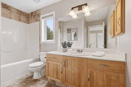 75 Royal Abbey Rise Nw, Calgary, AB - Indoor Photo Showing Bathroom