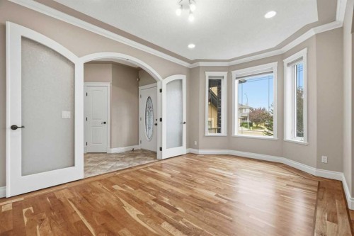 75 Royal Abbey Rise Nw, Calgary, AB - Indoor Photo Showing Other Room