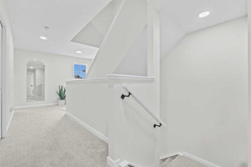 34 Belvedere Green Se, Calgary, AB - Indoor Photo Showing Other Room