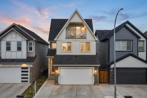 34 Belvedere Green Se, Calgary, AB - Outdoor With Facade