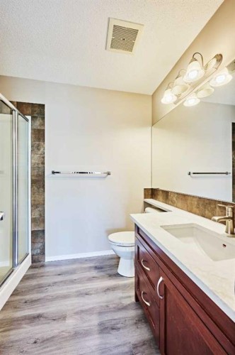 789 Panatella Boulevard Nw, Calgary, AB - Indoor Photo Showing Bathroom
