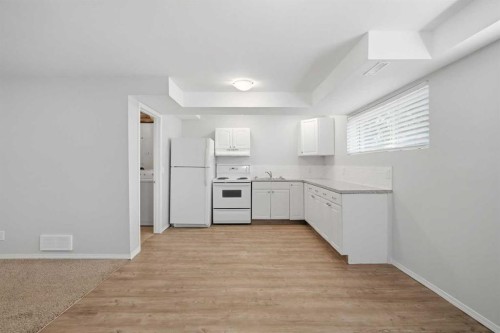 2706 46 Street Se, Calgary, AB 