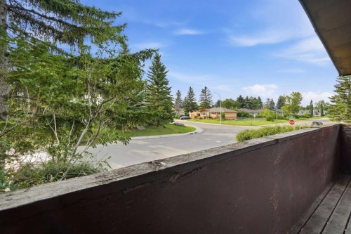 2706 46 Street Se, Calgary, AB 