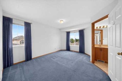 74 Anaheim Gardens Ne, Calgary, AB - Indoor Photo Showing Other Room