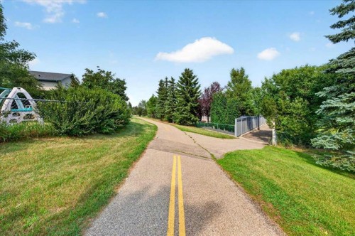 74 Anaheim Gardens Ne, Calgary, AB - Outdoor