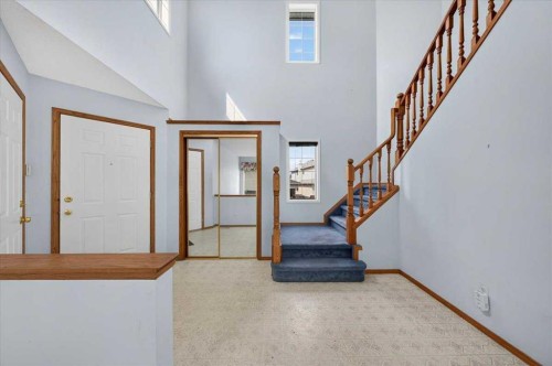 74 Anaheim Gardens Ne, Calgary, AB - Indoor Photo Showing Other Room