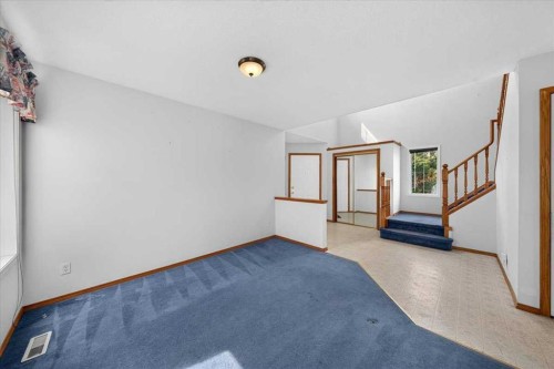 74 Anaheim Gardens Ne, Calgary, AB - Indoor Photo Showing Other Room