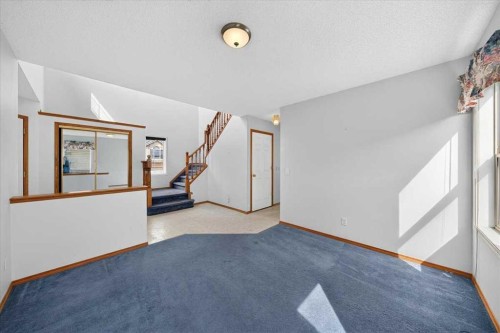 74 Anaheim Gardens Ne, Calgary, AB - Indoor Photo Showing Other Room