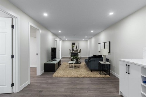 9608 5 Street Se, Calgary, AB - Indoor
