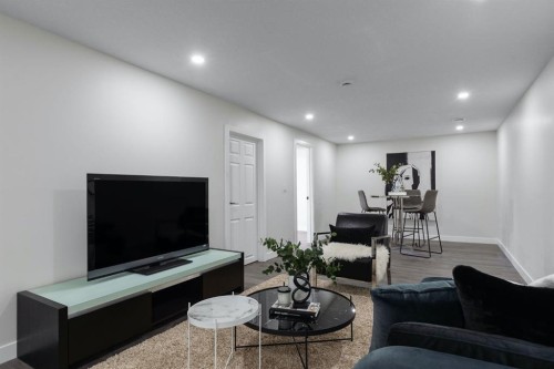 9608 5 Street Se, Calgary, AB - Indoor