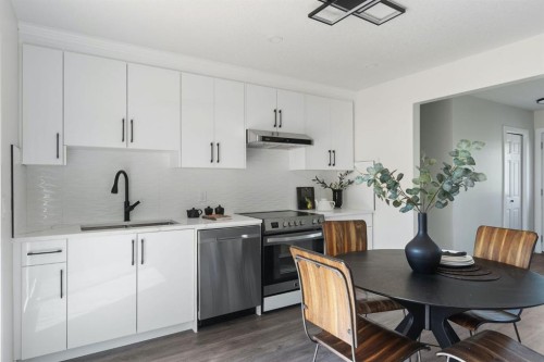 9608 5 Street Se, Calgary, AB - Indoor