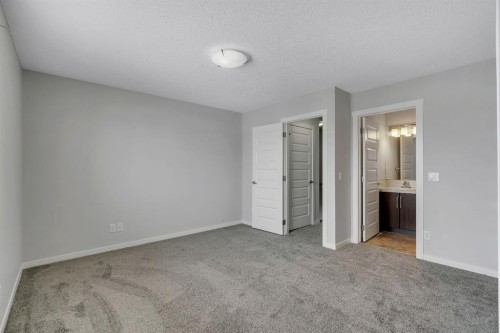 406 Mckenzie Towne Close Se, Calgary, AB - Indoor