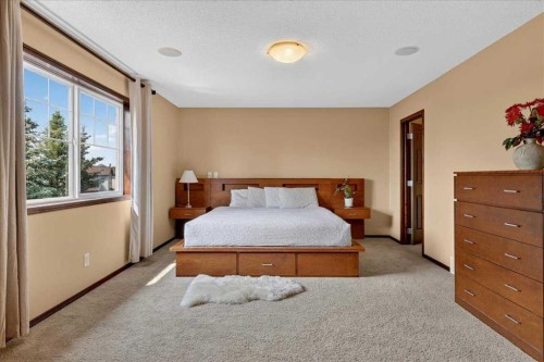 277 Evermeadow Avenue Sw, Calgary, AB - Indoor Photo Showing Bedroom